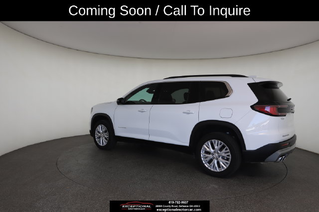 Used 2025 GMC Acadia Elevation w/ Elevation Premium Package FWD image 9
