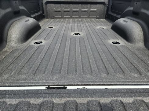 New 2026 RAM 3500 Laramie AWD/4WD image 26