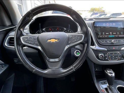 Used 2018 Chevrolet Equinox LT w/ Sun & Infotainment Package image 6