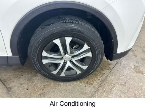 Used 2018 Toyota RAV4 LE w/ All Weather Liner Package AWD/4WD image 16