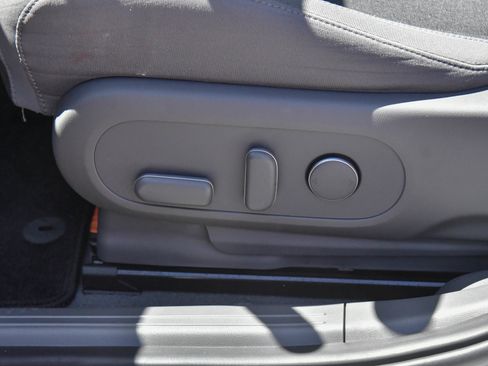 Used 2024 Hyundai Ioniq 5 SE RWD image 17