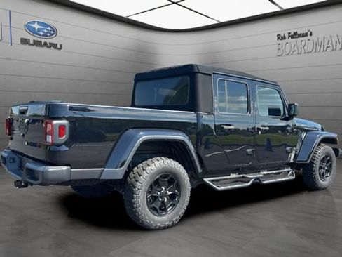 Used 2023 Jeep Gladiator Sport AWD/4WD image 4