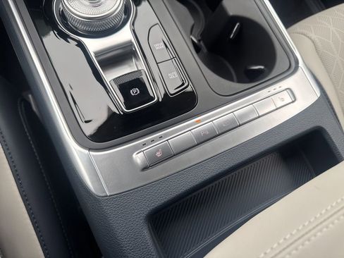 New 2026 Kia Carnival EX image 7