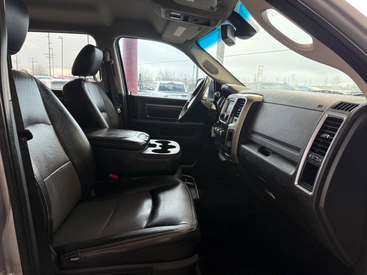 Used 2014 RAM 3500 SLT w/ Cold Weather Group AWD/4WD image 12