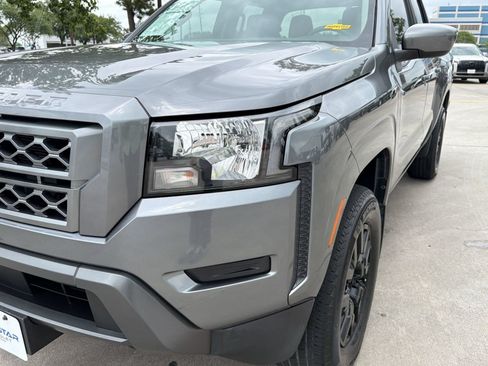 Used 2023 Nissan Frontier SV w/ Tow Package AWD/4WD image 24