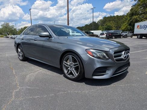 Used 2019 Mercedes-Benz E 300 image 2