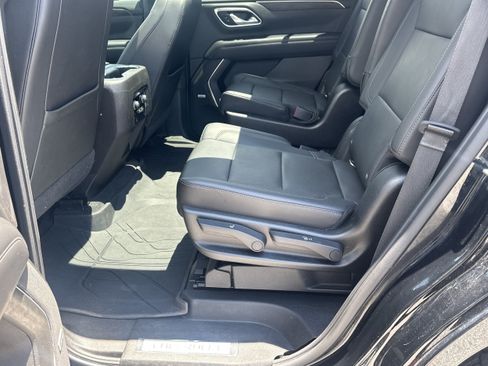 Used 2021 Chevrolet Tahoe LT w/ LT Signature Package RWD image 21