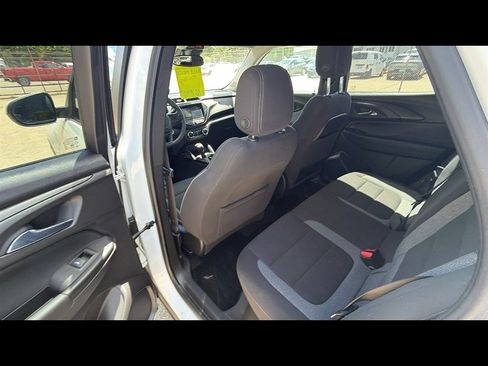Used 2021 Chevrolet TrailBlazer LT w/ Convenience Package FWD image 24