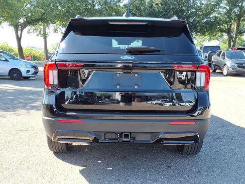 Used 2025 Ford Explorer ST-Line AWD/4WD image 4