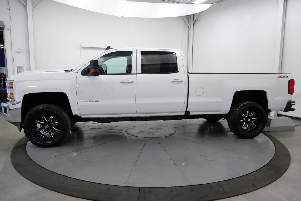 Used 2019 Chevrolet Silverado 2500 LT w/ Z71 Package, Off-Road AWD/4WD image 5