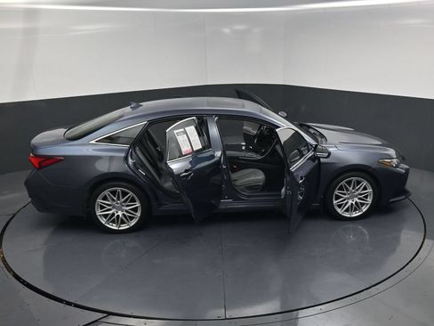 Used 2019 Toyota Avalon XLE w/ Moonroof Package FWD image 25