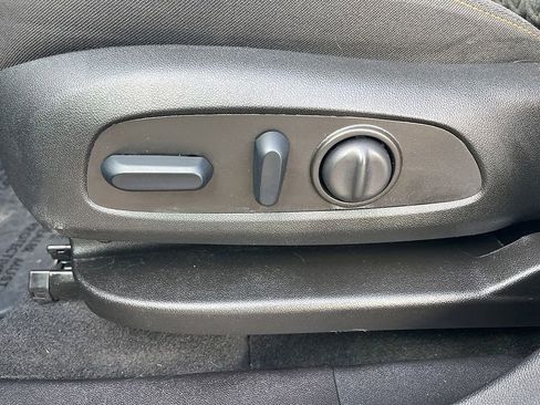 Used 2024 Chevrolet Equinox LT image 25