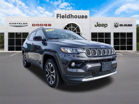Used 2023 Jeep Compass Limited image 17