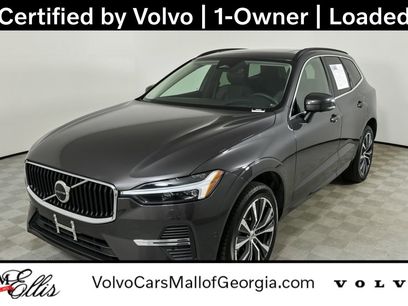 Used 2022 Volvo XC60 B5 Momentum w/ Advanced Package