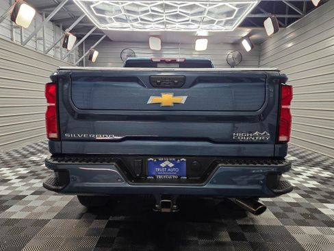 Used 2025 Chevrolet Silverado 2500 High Country w/ High Country Premium Package AWD/4WD image 7