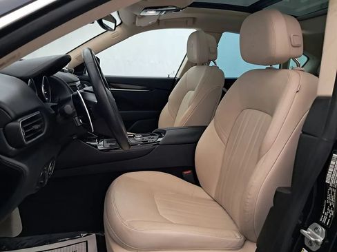 Used 2021 Maserati Levante S AWD/4WD image 6