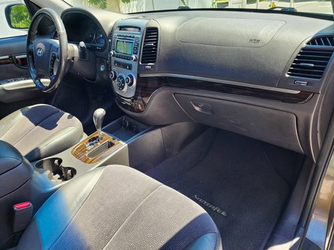 Used 2012 Hyundai Santa Fe SE FWD image 17