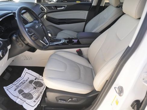 Used 2016 Ford Edge Titanium w/ Equipment Group 301A image 9