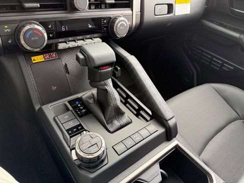 New 2026 Toyota 4Runner TRD Off-Road Premium AWD/4WD image 28