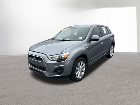 Used 2015 Mitsubishi Outlander Sport ES image 2