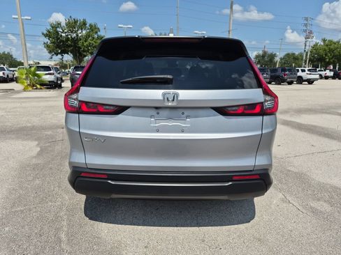 Certified 2026 Honda CR-V EX image 5