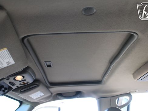 Used 2005 Cadillac Escalade AWD image 37