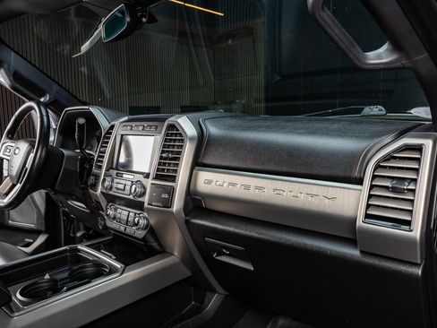 Used 2021 Ford F350 Platinum AWD/4WD image 16