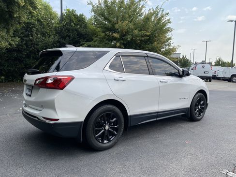 Used 2018 Chevrolet Equinox LT FWD image 9
