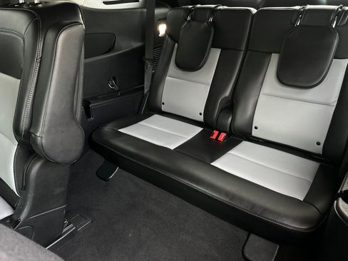 Certified 2022 Ford Explorer XLT w/ Equipment Group 202A image 14