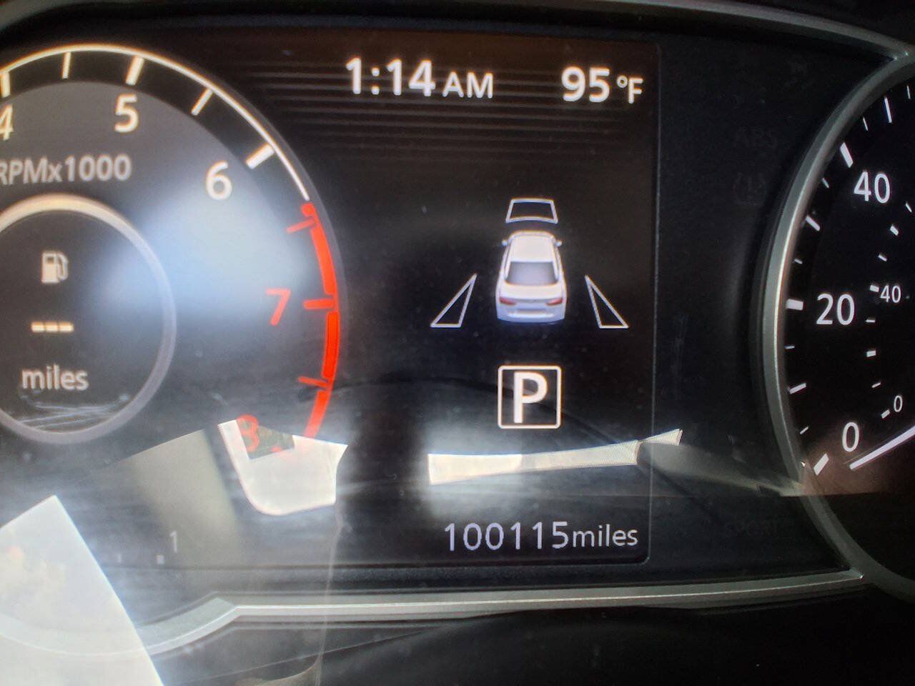 Used 2021 Nissan Versa SV FWD image 25