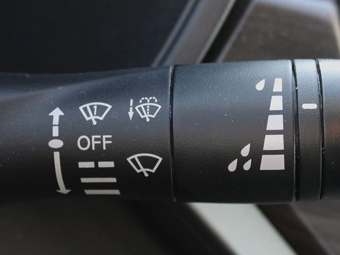 Used 2024 Nissan Altima 2.5 SV image 23