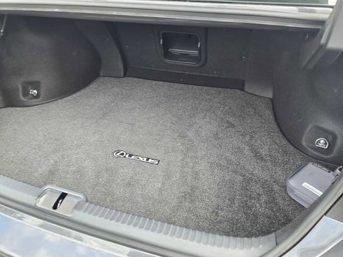 Certified 2025 Lexus ES 300h w/ Premium Package image 17