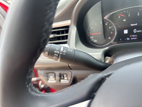 Used 2023 GMC Acadia SLT w/ Elevation Edition image 32