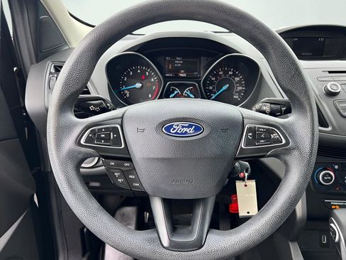 Used 2018 Ford Escape SE image 38