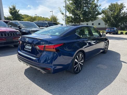 Used 2022 Nissan Altima 2.5 SR image 3