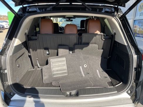 Used 2023 Nissan Pathfinder Platinum image 33