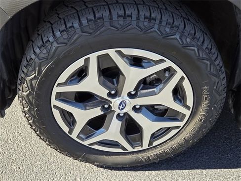 Used 2023 Subaru Forester Premium image 8