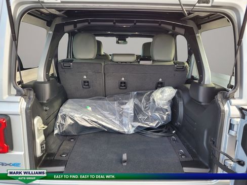 Used 2024 Jeep Wrangler High Altitude image 30