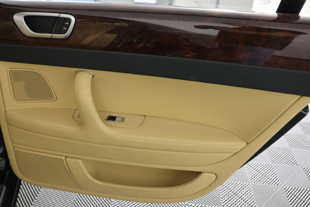 Used 2008 Bentley Flying Spur Flying Spur AWD/4WD image 26