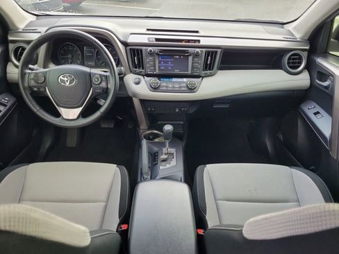 Used 2018 Toyota RAV4 XLE image 21