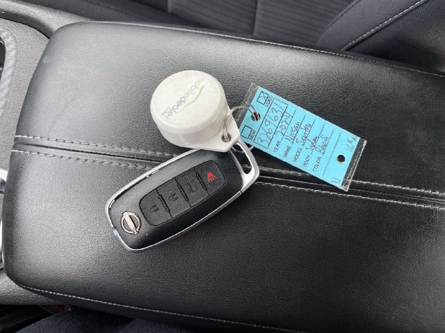 Used 2024 Nissan Sentra SV FWD image 18