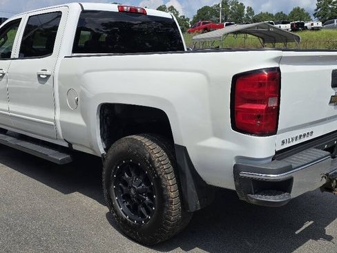 Used 2018 Chevrolet Silverado 2500 LT AWD/4WD image 7