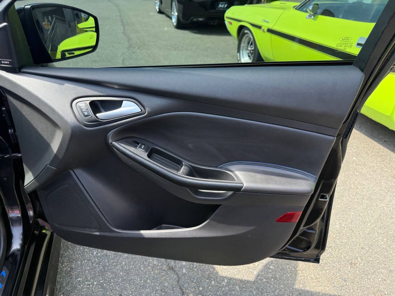 Used 2017 Ford Focus RS AWD/4WD image 19
