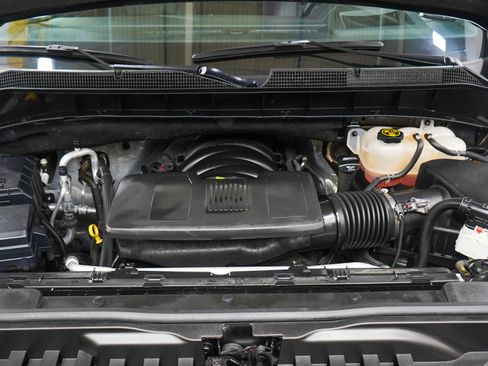 Used 2022 Chevrolet Silverado 1500 LTZ AWD/4WD image 34