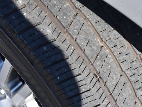 Used 2024 Ford Expedition Limited image 11