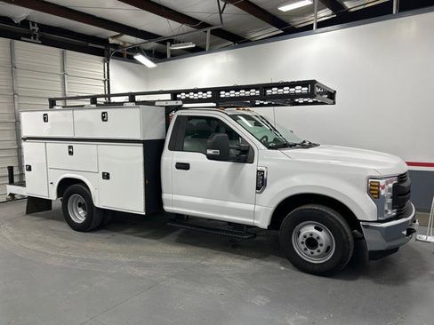 Used 2019 Ford F350 XL w/ XL Value Package image 4