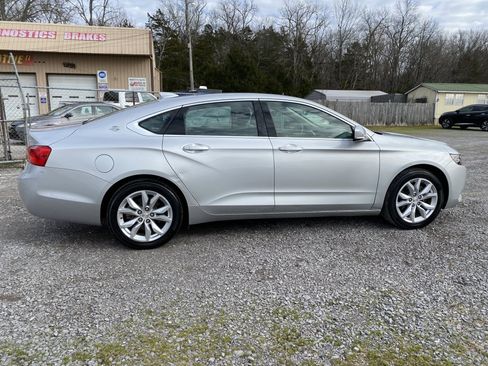 Used 2016 Chevrolet Impala LT w/ Convenience Package image 4