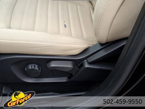 Used 2022 Ford Edge SE w/ Black Appearance Package image 18