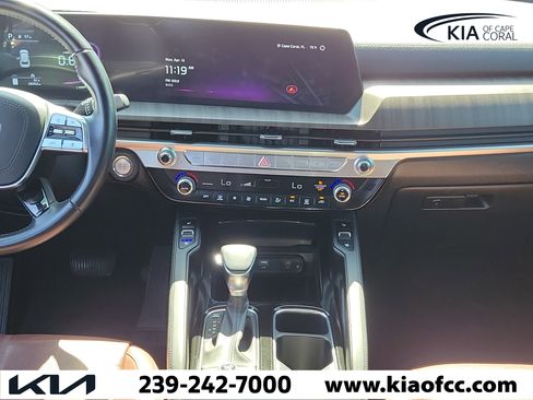 Certified 2024 Kia Telluride EX w/ EX Captain's Chair Package FWD image 22
