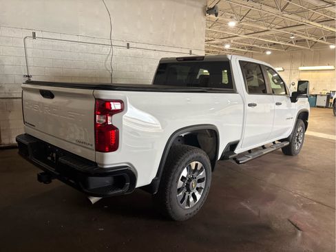 Used 2025 Chevrolet Silverado 2500 Custom w/ Custom Convenience Package AWD/4WD image 8